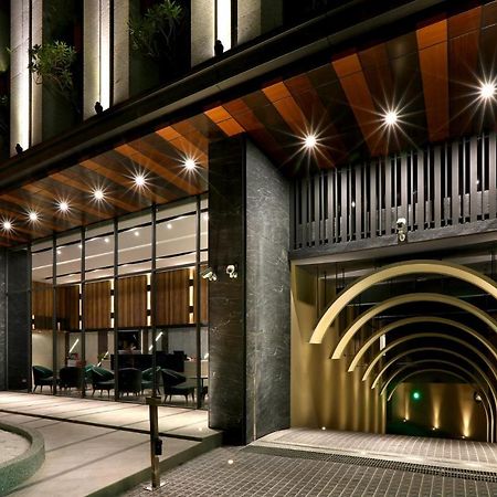 Kun Hotel Тайджун Екстериор снимка